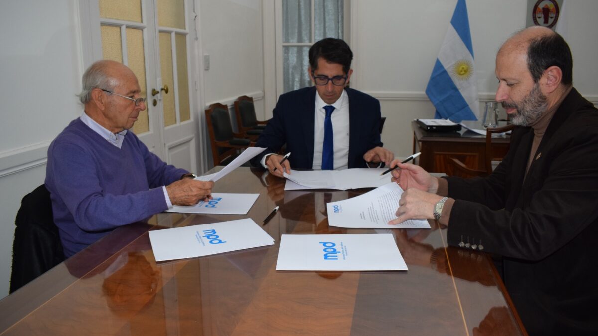 El Ministerio Público de la Defensa firma convenio de cooperación con el CAPSL y lanza un programa de práctica forense