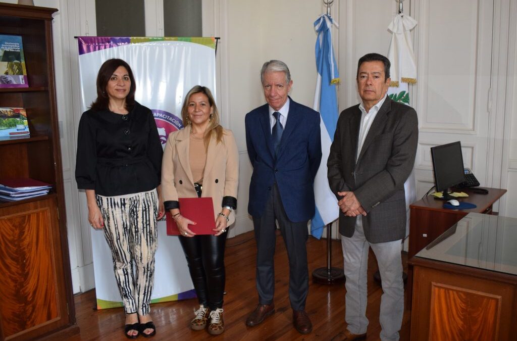 Firma de Convenio entre el CAPSL y la Escuela de Especialización para Magistrados y Funcionarios para Promover los Métodos Alternativos de Resolución de Conflictos
