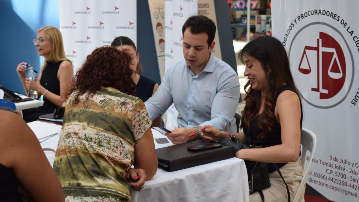 El CAPSL participó en una exitosa jornada de orientación en servicios y trámites
